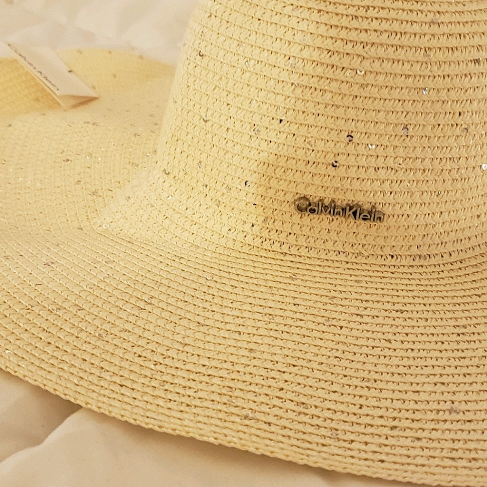 Brandnew Calvin Klein Sun-/Beach Hat